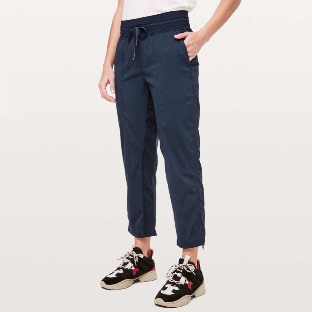 Lululemon | Dance Studio Crop True Navy Size 10